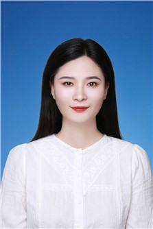 校办公室主任  彭世群