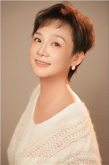 声乐学科带头人 胡琦梅